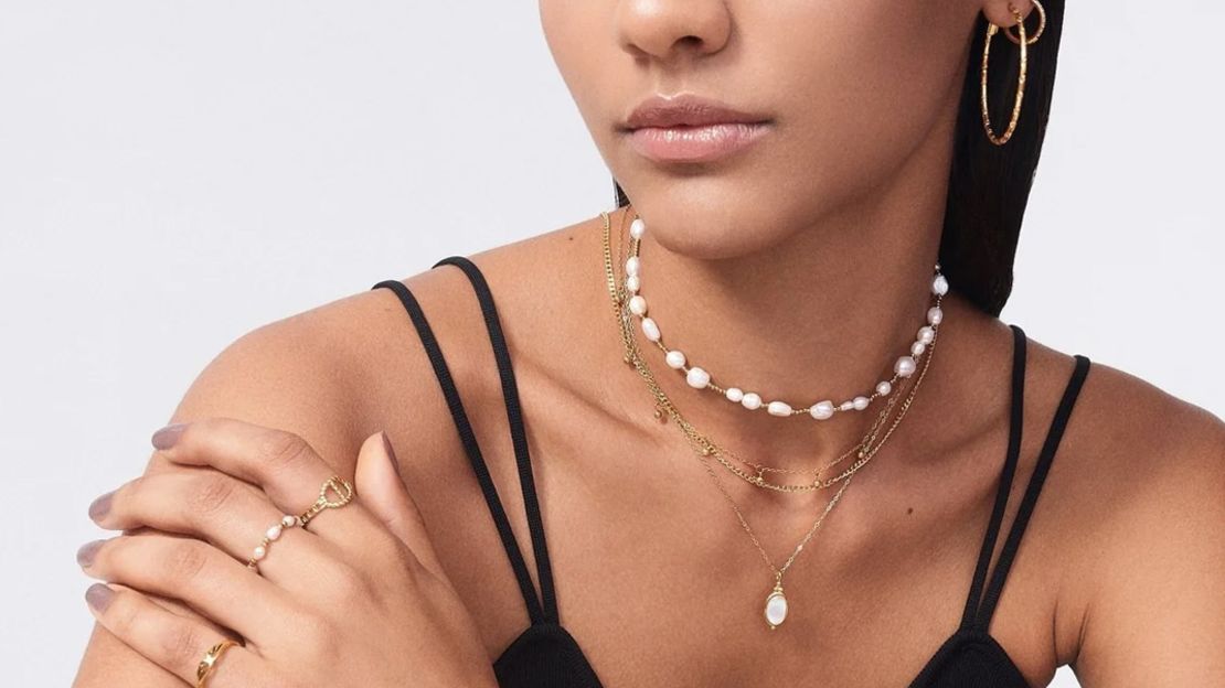 Why Sustainable, Tarnish-Free Jewelry Is a Gen Z Favorite Why Sustainable, Tarnish-Free Jewelry Is a Gen Z Favorite